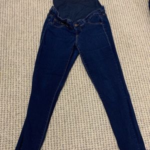 Maternity skinny jeans- dark wash